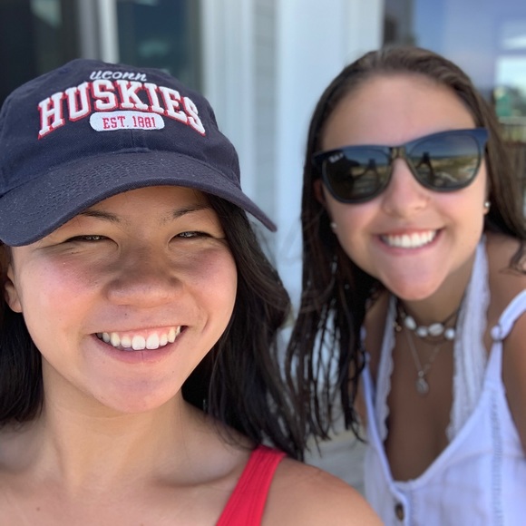 Meet your Posher, Robyn - Picture 1 of 1